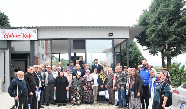 Trabzon Büyükşehir Belediyesi'nden Huzurevi Sakinlerine Anlamlı Ziyaret