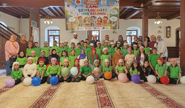 Çayeli’nde ÇEDES kapsamında öğrencilere cami etkinliği