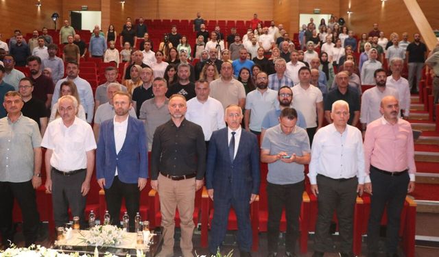 Rize'de "İrade Bizim, Zafer Bizim" konulu panel düzenlendi