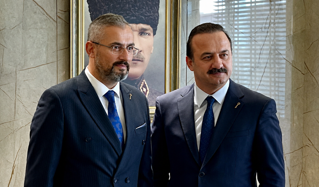 Yavuz Ağıralioğlu yarın Rize'ye geliyor