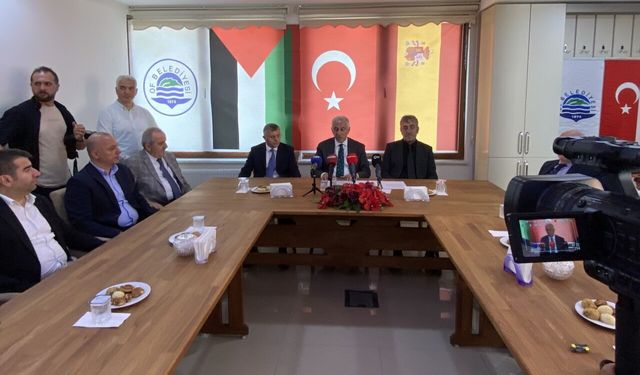 Of Belediyesi'nden İspanya Milli Takımı ile Başbakan Sanchez'e 'Fahri Hemşehrilik Beratı'