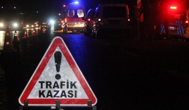 Rize'de 2 otomobilin çarpıştığı kazada 8 kişi yaralandı