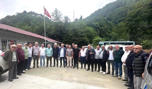 AK Parti Rize Teşkilatı Çayeli’nde Muhtarlar ve Vatandaşlarla Buluştu