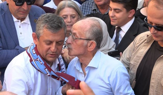Özgür Özel'den Trabzon'da esnaf ziyareti