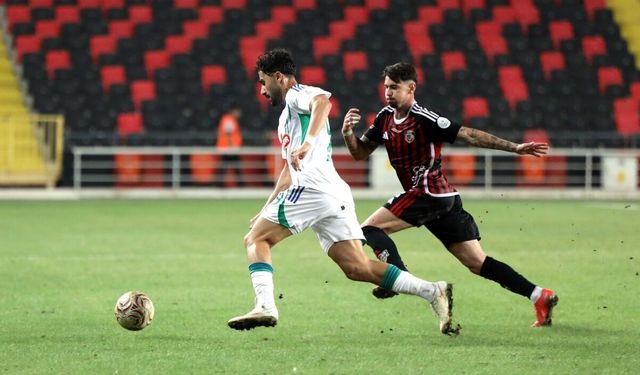Çaykur Rizespor deplasmanda yine yüzü güldü