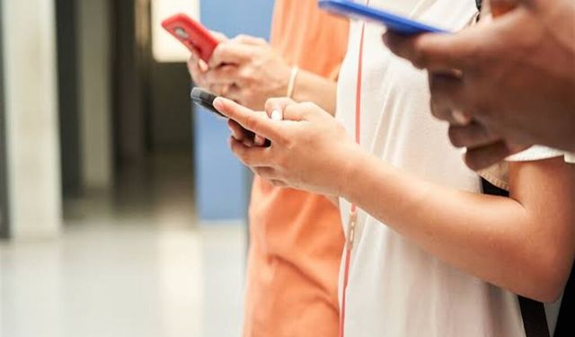 Polonya'da ilkokullarda cep telefonu kullanımı yasaklandı