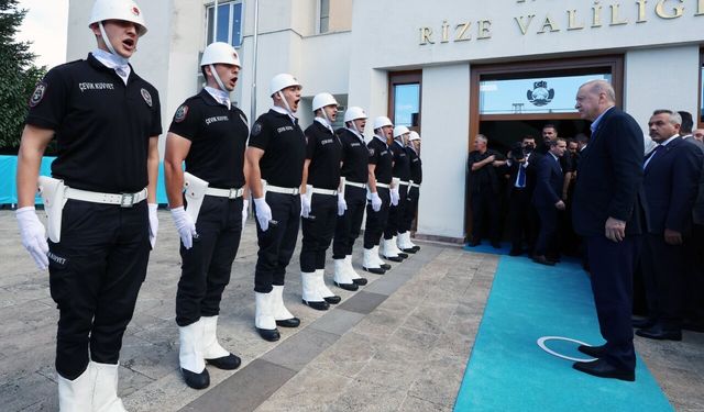 Cumhurbaşkanı Erdoğan Rize Valiliğini Ziyaret Etti