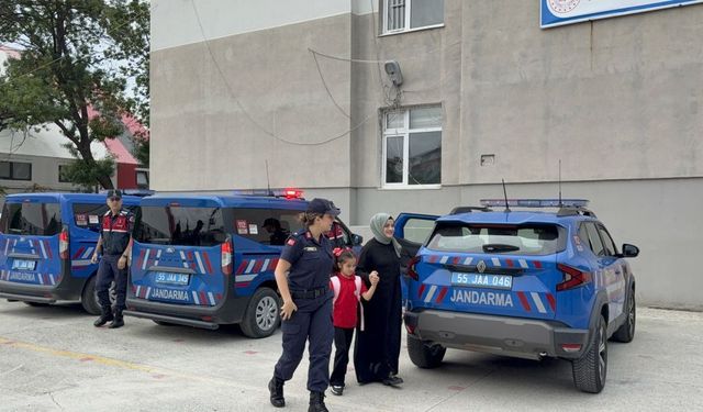 Şehit kızı Zeynep'i okula jandarma ekipleri götürdü