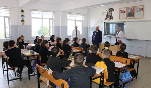 Of Milli Eğitim Müdürü Kabahasanoğlu okul ziyaretlerini sürdürdü