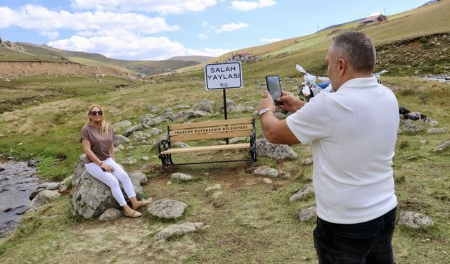 Muhammed Salah'ın yaylada fotoğraf çektirdiği taşın yanına bank konuldu
