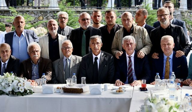 Trabzon'da Saral ailesi üyeleri bir araya geldi