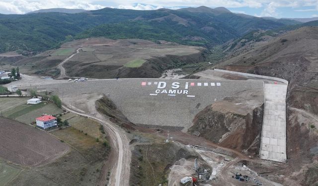 Gümüşhane'deki Çamur Barajı su tutmaya başladı