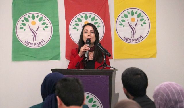 DEM Parti Eş Genel Başkanı Hatimoğulları, partisinin Erzurum kongresinde konuştu