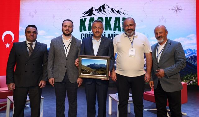 Rize Valisi İhsan Selim Baydaş’a Zirve Sürprizi