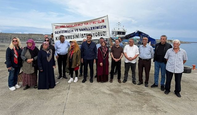 Zelek Balıkçı Barınağı’ndaki Eyleme Yeni Parti’den Destek