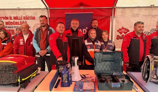 Artvin'de afet risklerine karşı farkındalık etkinliği düzenlendi