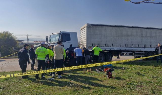 Askeri malzeme taşıyan TIR'la traktör çarpıştı: 1 ölü, 1 yaralı