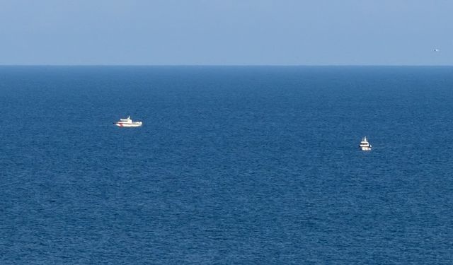 Balık tutmak için açıldığı denizde kaybolan madenciyi arama çalışmaları sürüyor