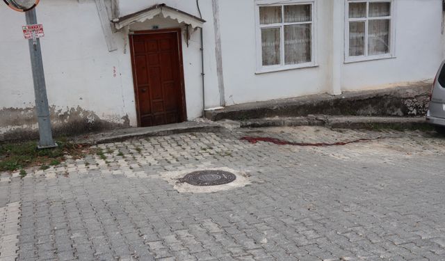 Bisiklet kazasında ölen adliye personeli için adliye önünde helallik alındı