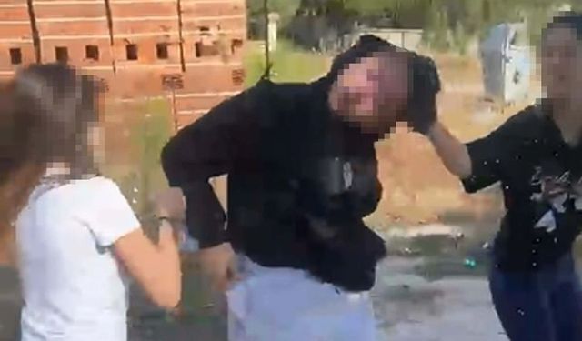 Çeşmede ıslatıp, yerde sürükleyerek darbettiler; liseli kızlar akran zorbalığını kaydettirdi