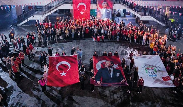 Akçaabat’ta Cumhuriyet Coşkusu Sokaklara Taştı