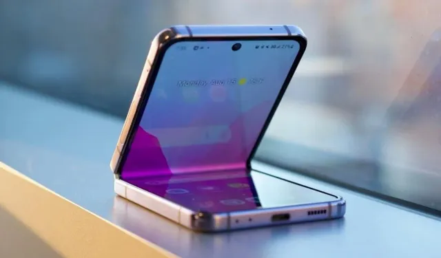 Manifest müzik grubu konser öz çekimlerini Samsung Galaxy Z Flip7 ile yaptı