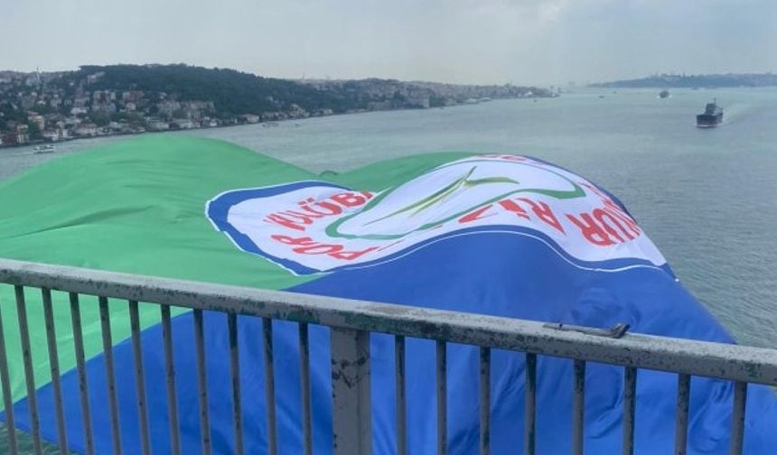 Çaykur Rizespor bayrağı İstanbul Boğazı'nda dalgalanıyor!