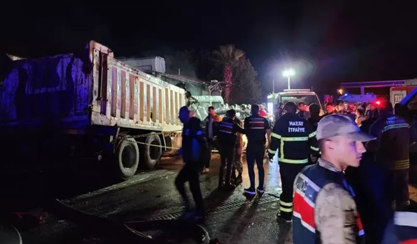 Katliam gibi kaza! Çok sayıda ölü ve yaralı var