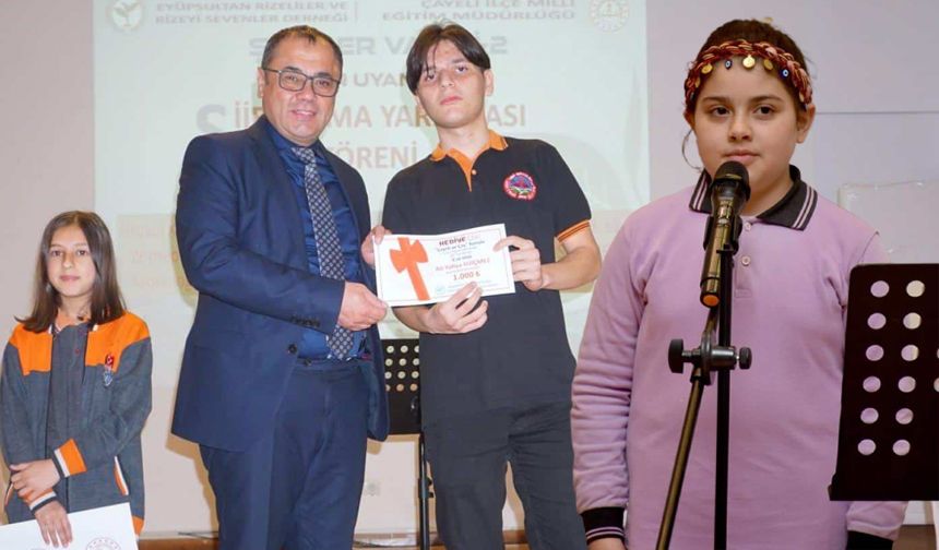 "Çayeli ve Çay" kitabının genç şairleri ödüllendirildi