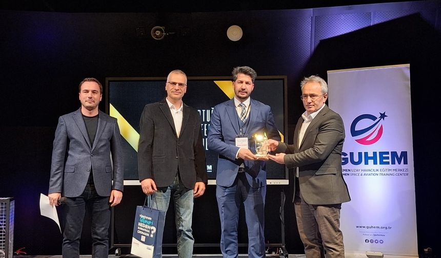 Uzay ve havacılığa duyarlı hafız öğrenciler yetiştiren öğretmene ödül
