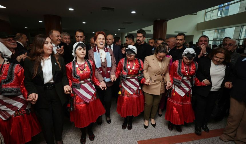 İYİ Parti Genel Başkanı Akşener, Trabzon'da teşkilat buluşmasında konuştu