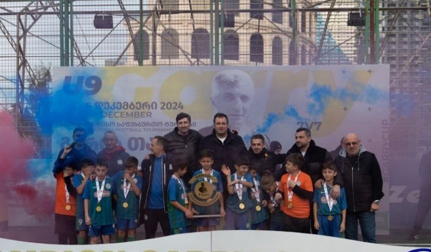 Çaykur Rizespor Akademi U9 takımı Gürcistan’da düzenlenen Chuka Cup 2024'te şampiyon oldu