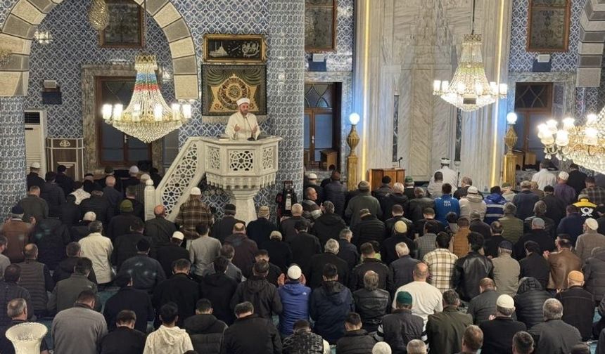 Kadir Gecesi Rize’de dualarla idrak edildi