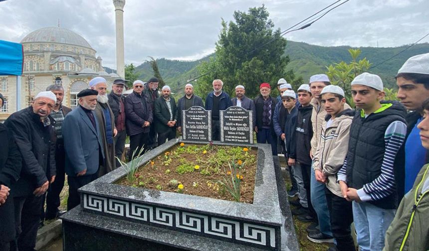 Müftü Haydar Sadıkoğlu vefatının seneyi devriyesinde anıldı