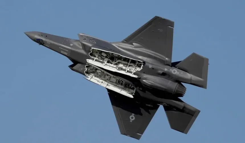 Türkiye'ye iki kere gönderilmeyen F-35'ler, Yunanistan'a gidiyor