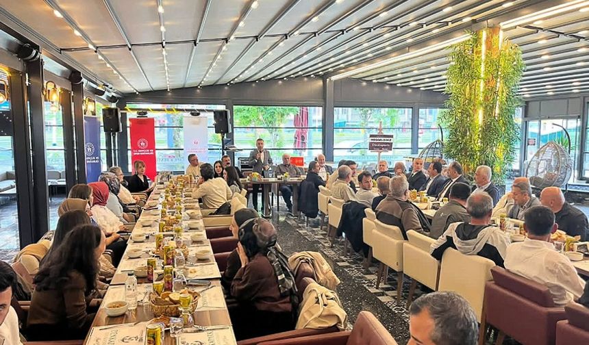“Emekle Geçen Yıllara Vefa, Gönüllerde Bırakılan İzlere Teşekkür”