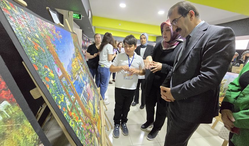 Artvin Karadeniz Bakır İlkokulu’ndan Puzzle ve Tasarım Sergisi
