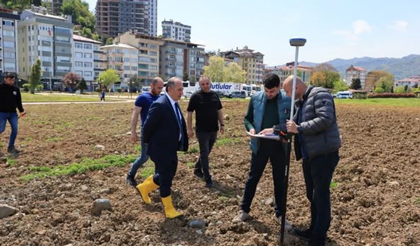 Arhavi Belediyesinden Yeni Sosyal Tesis ve Çocuk Oyun Parkı Projesi Başlatıldı