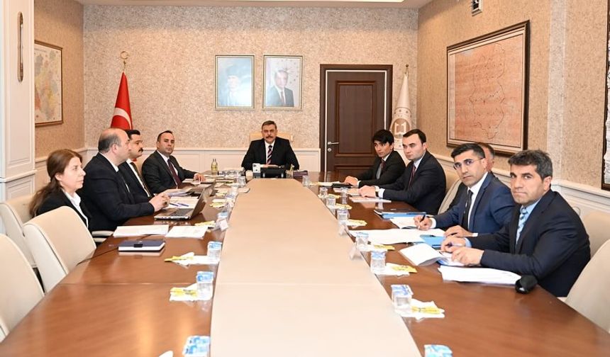 Erzurum’da Vakıf Performansları Valilik Toplantısında Değerlendirildi