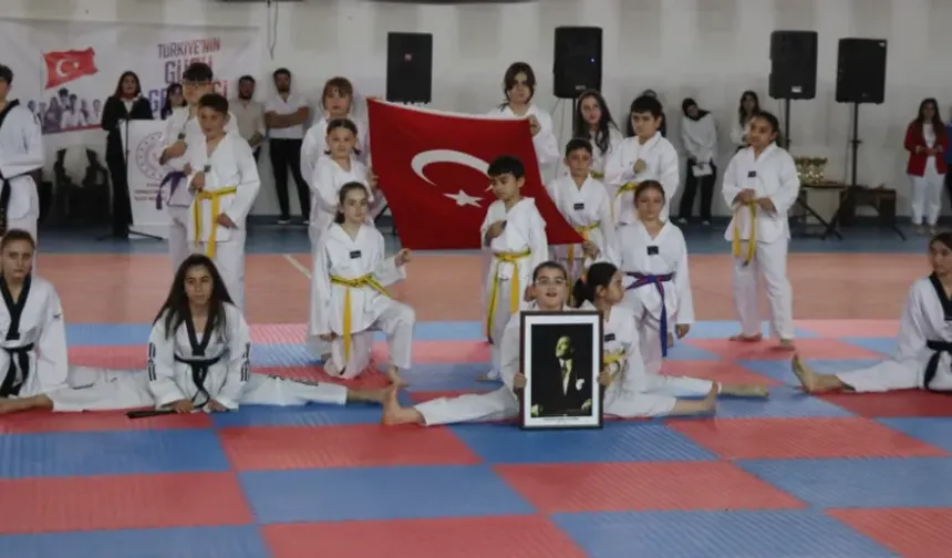 Yusufeli’nde 19 Mayıs Coşkusu Birlik ve Gururla Yaşandı