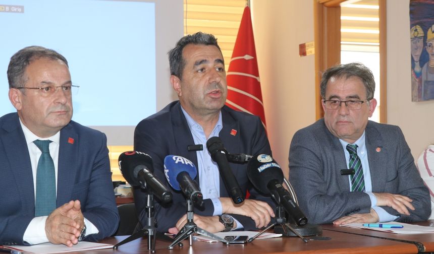CHP Genel Başkan Yardımcısı Adem, Rize'de yaş çay taban fiyat talebini açıkladı