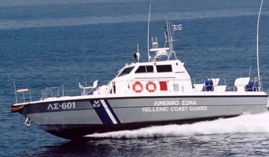 Bodrum açıklarında göçmen teknesini ateş açarak durdurdular