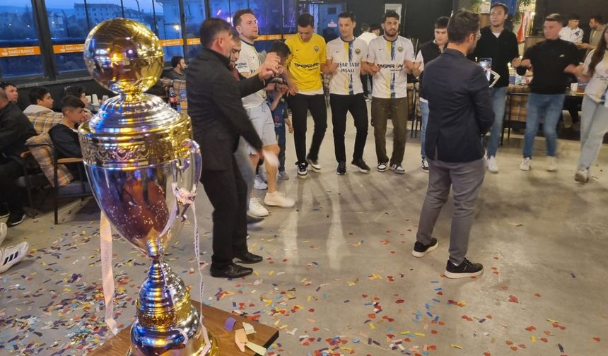Alaca Gücü Spor, Çorum 1. Amatör Küme Şampiyonluğunu kutladı