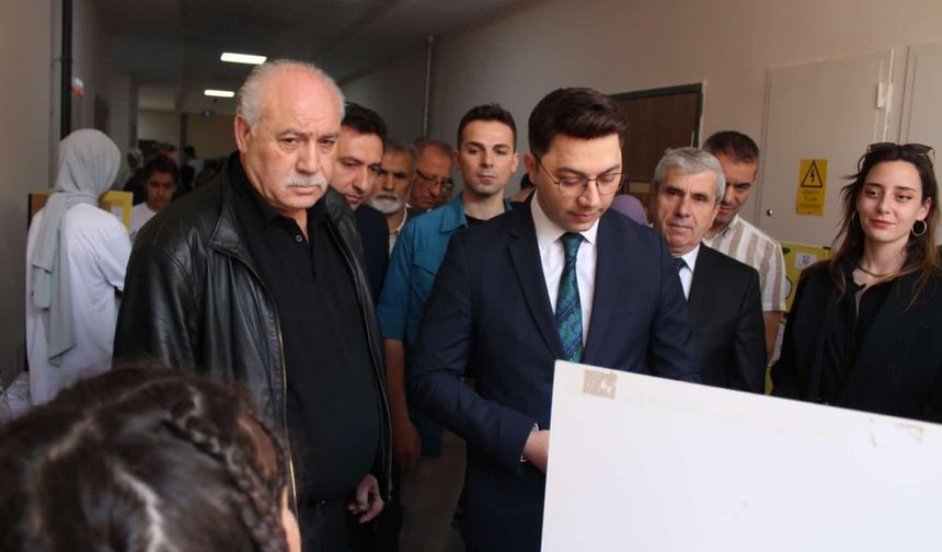 Almus'ta TÜBİTAK Bilim Fuarı açıldı