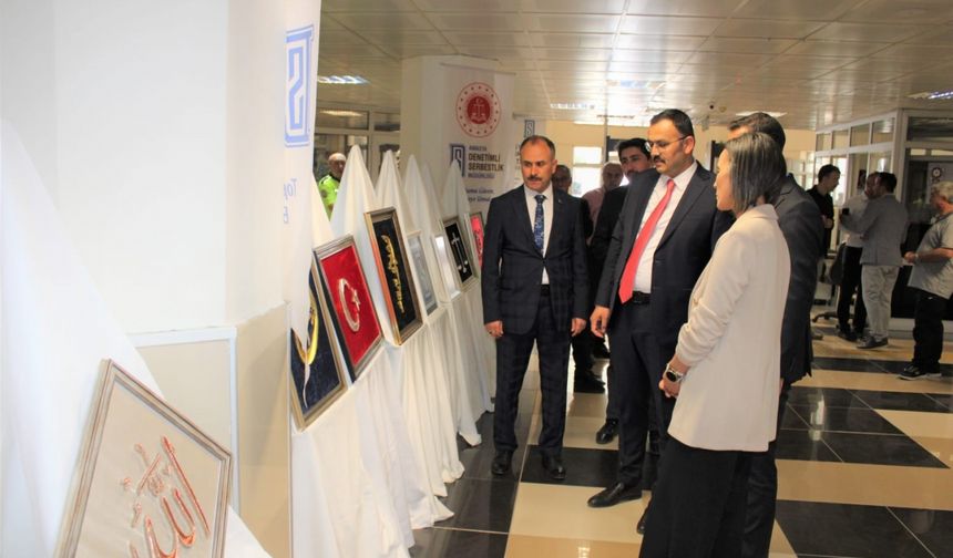 Amasya Adliyesi’nde denetimli serbestlik yükümlülerinin eserleri sergilendi