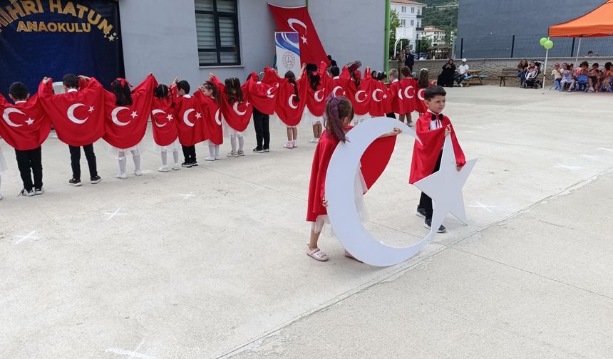 Amasya’da Geleneksel Çocuk Oyunları Şenliği düzenlendi