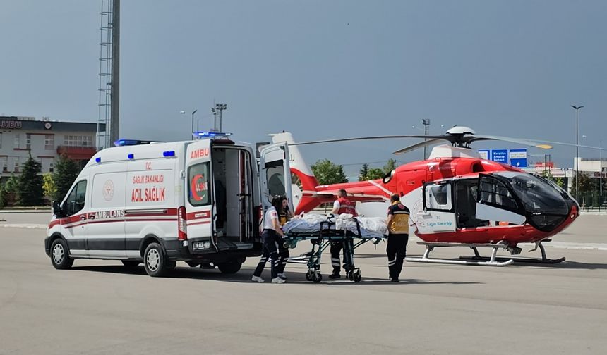 Rize'den Antalya'ya gidenken fenalaşan 16 yaşındaki çocuk için ambulans helikopter havalandı