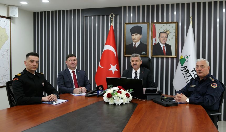 Artvin'de Güvenlik ve Asayiş Bilgilendirme Toplantısı yapıldı