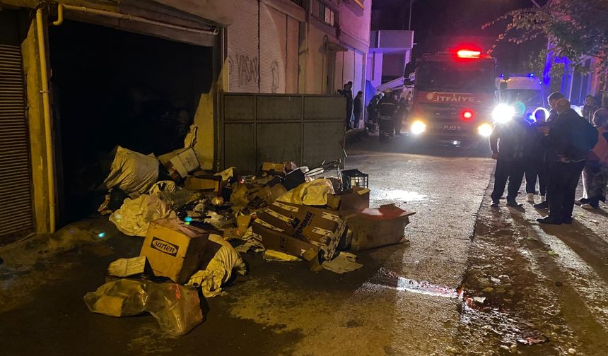 Bafra'da depoda çıkan yangın söndürüldü