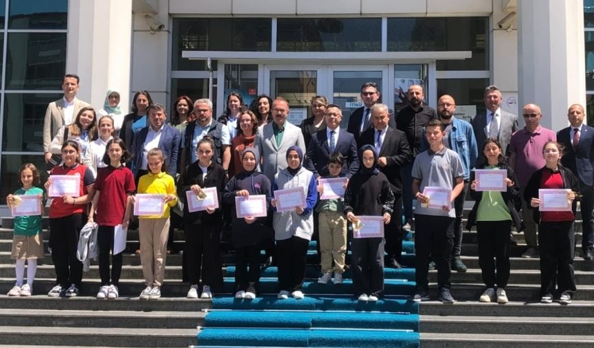 Bulancak'ta kitap okuma yarışması düzenlendi